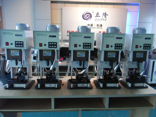 <連剝帶打端子機(jī)>的快，準(zhǔn)，狠